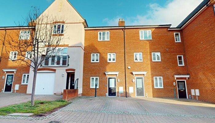 4 Bedroom Terraced House For Sale In Vintner Road, Abingdon, OX14