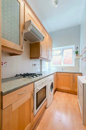 1 Bedroom Flat To Rent In Anson Road, Willesden, London, NW2