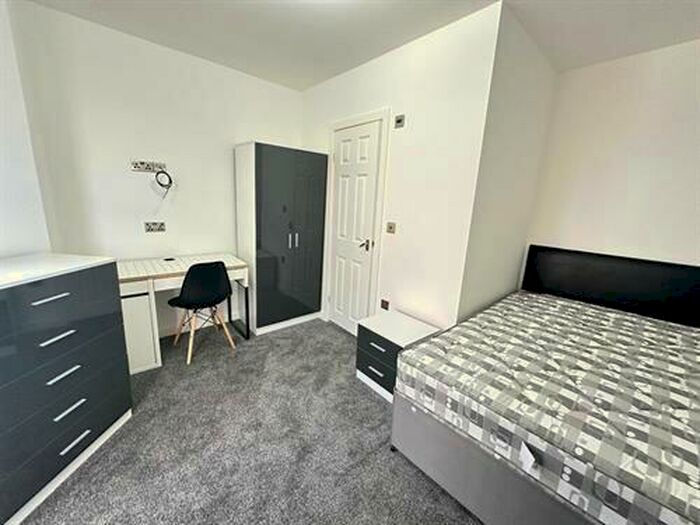 6 Bedroom Terraced House To Rent In Holt Road, Liverpool, L7