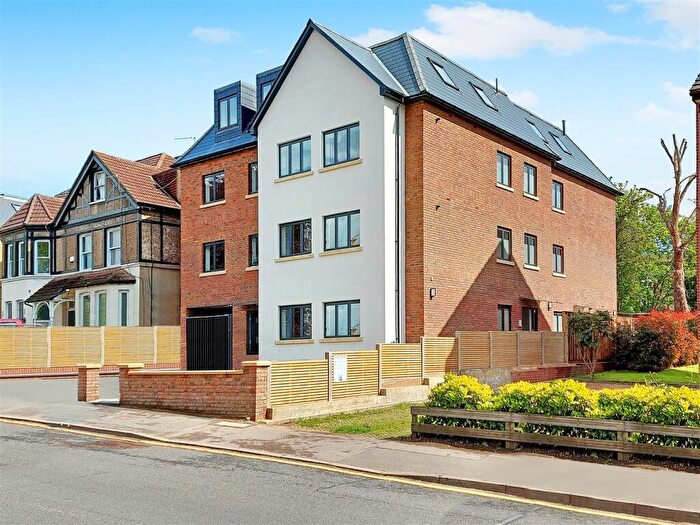 1 Bedroom Apartment To Rent In Cedar Road, Sutton, SM2