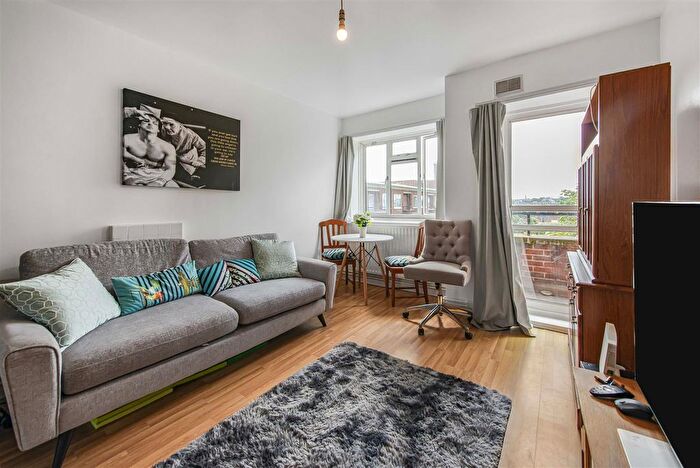 1 Bedroom Flat For Sale In Strasburg Road, London, SW11