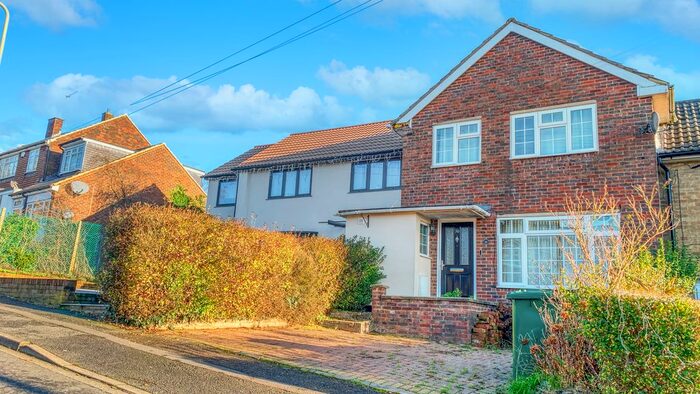 3 Bedroom Terraced House To Rent In Endersby Road, Barnet, EN5