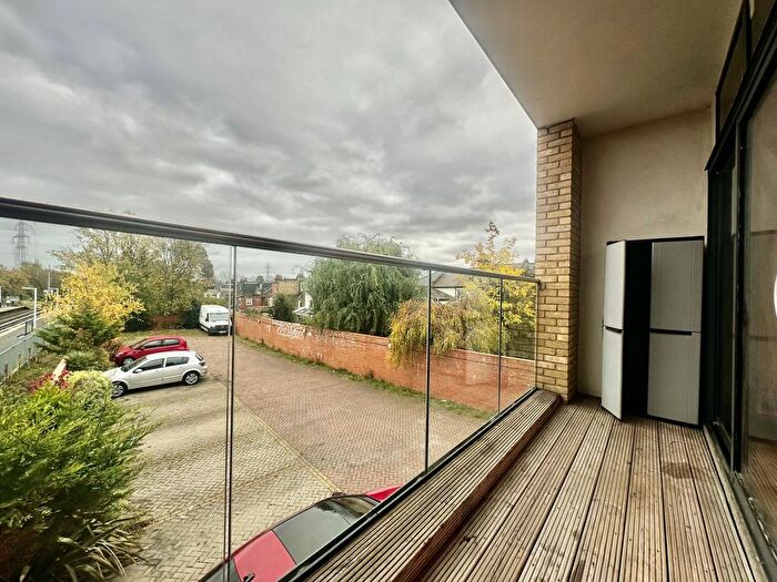 1 Bedroom Flat To Rent In Caxton Road, London, SW19