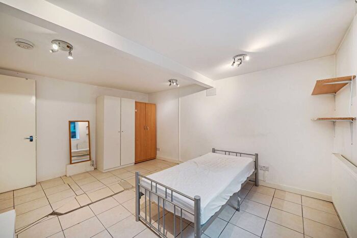 2 Bedroom Flat To Rent In Marchmont Street, Bloomsbury, London, WC1N