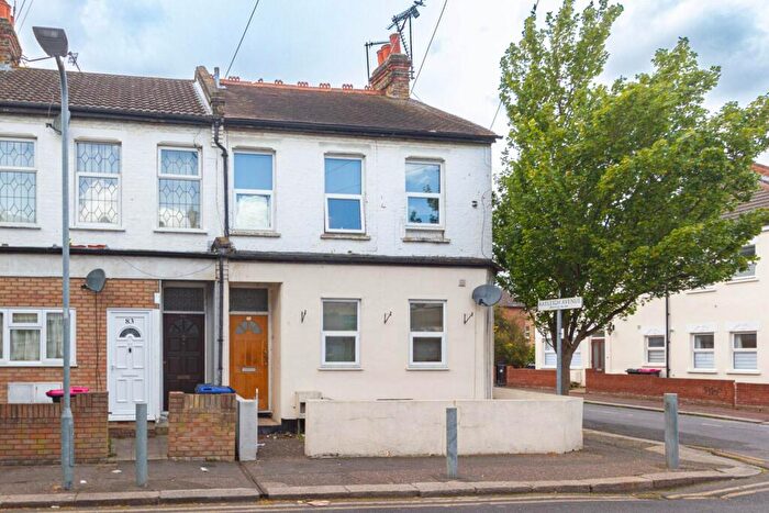 1 Bedroom Flat For Sale In Salisbury Avenue, Westcliff On Sea, SS0