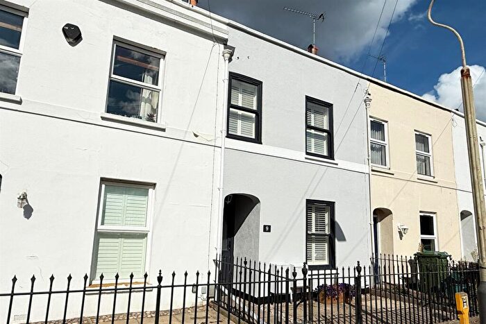 2 Bedroom House For Sale In Princes Road, Cheltenham, GL50
