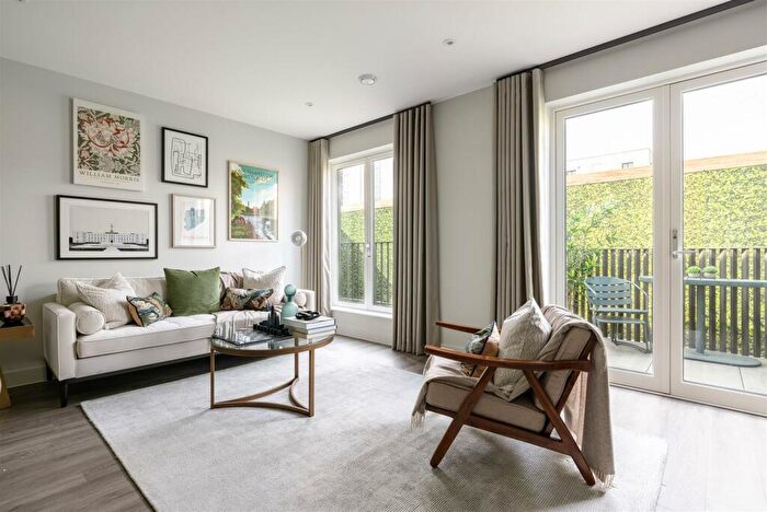 1 Bedroom Apartment For Sale In Forest Road, Walthamstow, E17