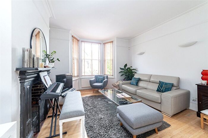 4 Bedroom Terraced House To Rent In Pattison Road, Childs Hill, NW2