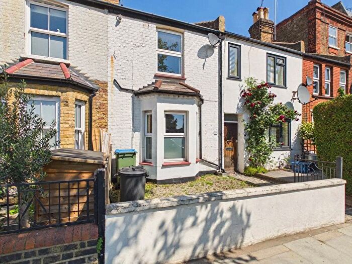 2 Bedroom Terraced House To Rent In Lower Mortlake Road, Richmond, TW9