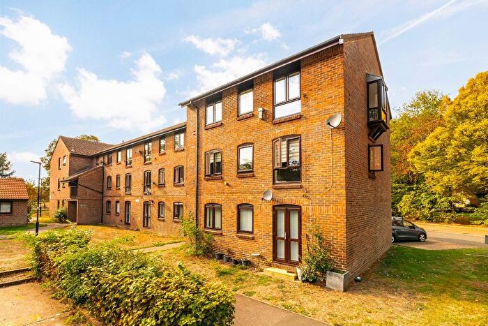2 Bedroom Flat For Sale In Anstice Close, Chiswick, W4
