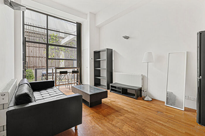 1 Bedroom Flat To Rent In Citygate House, - Pentonville Road, N1