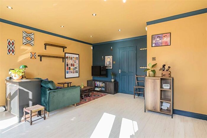 1 Bedroom Flat For Sale In Pardoner Street, London Bridge, SE1