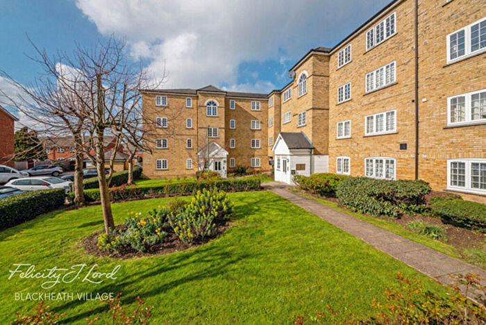 2 Bedroom Apartment For Sale In Elizabeth Fry Place, London, SE18