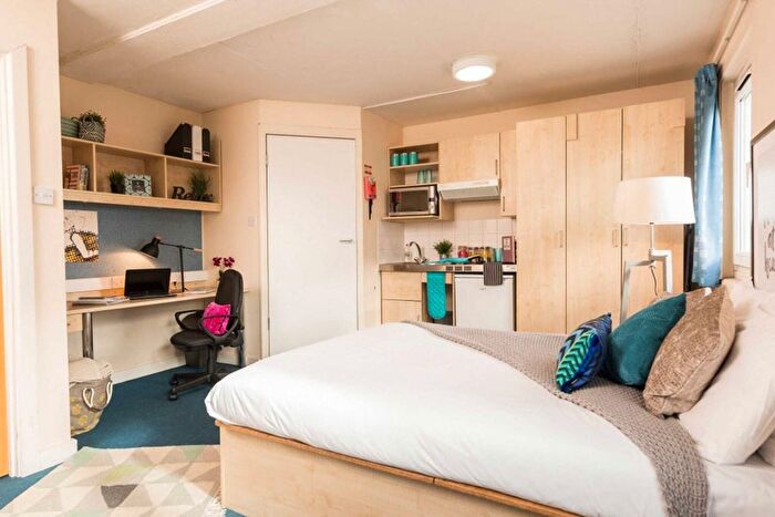 Studio To Rent In Creek Road, London, SE8