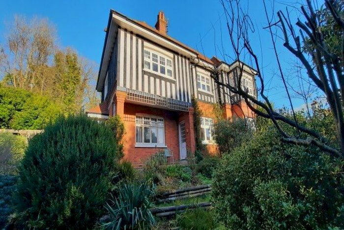 3 Bedroom Property To Rent In Upper Stoneborough Lane, Budleigh Salterton, EX9