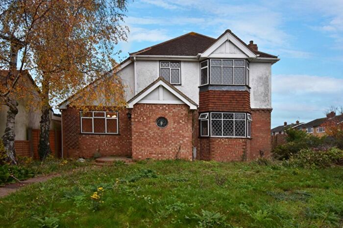 4 Bedroom Detached House To Rent In Mount Road Rochester, ME1