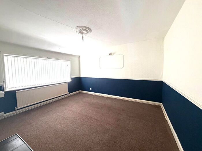 2 Bedroom Flat To Rent In Wanstead Avenue, Manchester, M9