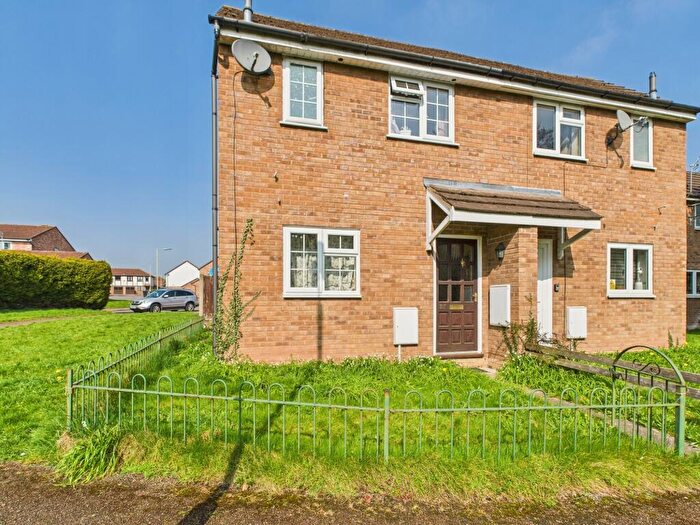 2 Bedroom Flat To Rent In Holmfirth Close, Hereford, HR2
