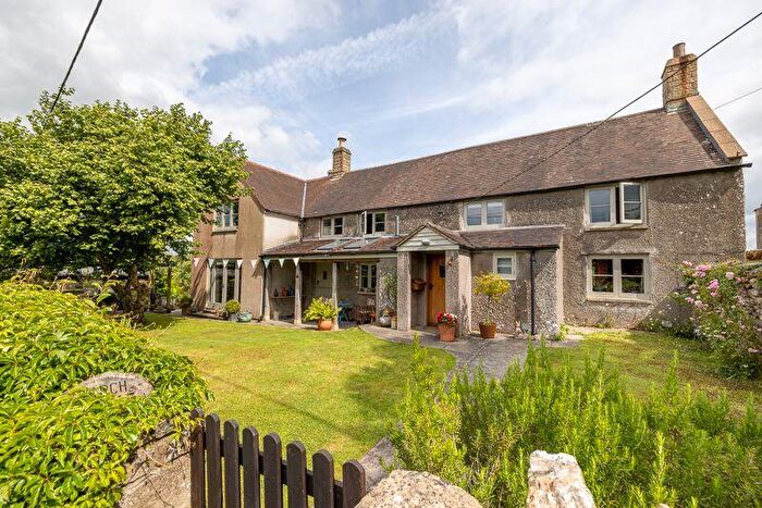 4 Bedroom Character Property For Sale In A Characterful Family Home With Large Garden Near Bruton, BA11