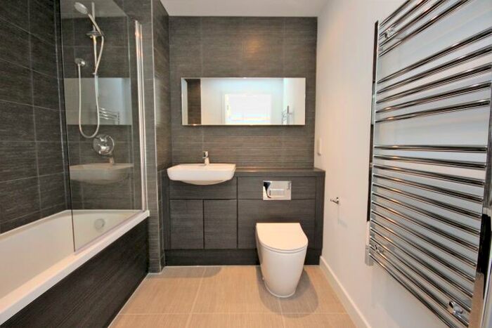 2 Bedroom Apartment To Rent In Potato Wharf Manchester, M3