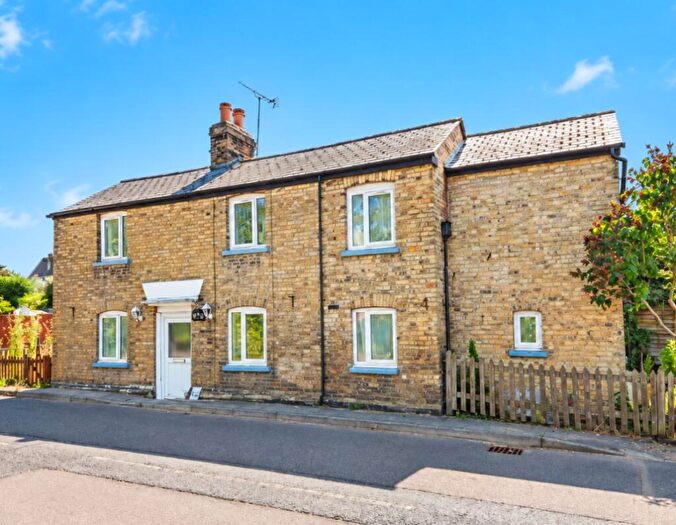 4 Bedroom Detached House For Sale In Greenfield Road, Pulloxhill, Bedford, MK45