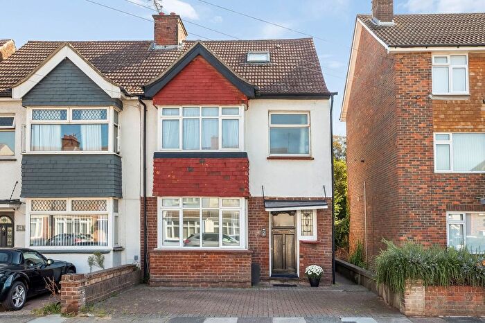 4 Bedroom Terraced House For Sale In Links Road, Portslade, BN41