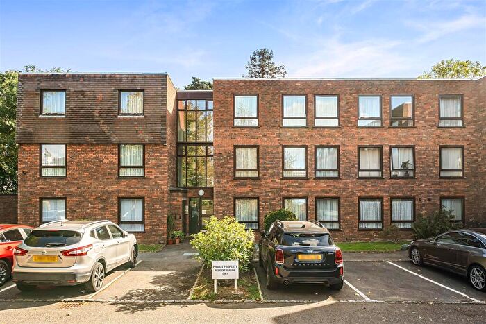 2 Bedroom Apartment For Sale In Woodlea Grove Northwood Middlesex, HA6