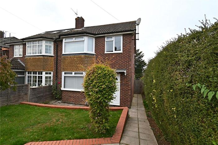 3 Bedroom Semi-Detached House To Rent In Meadow Road, Basingstoke, Hampshire, RG21