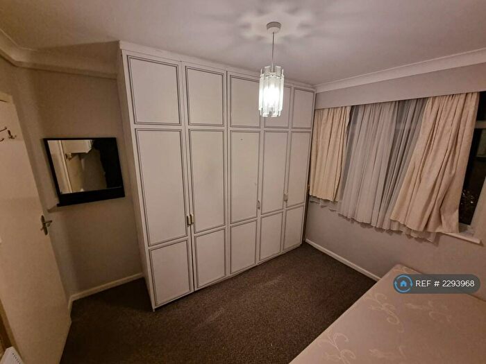 2 Bedroom Flat To Rent In Grosvenor Court, Salford, M7