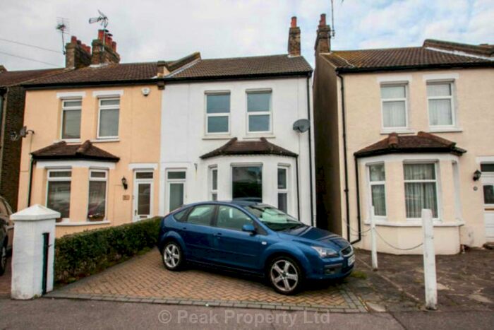 3 Bedroom Semi-Detached House To Rent In Wakering Avenue, Shoeburyness, SS3