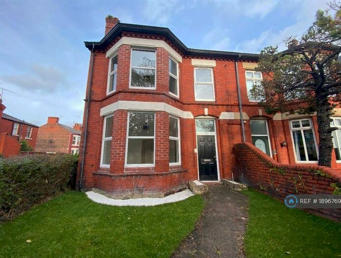 5 Bedroom Semi-Detached House To Rent In Orrell Lane, Liverpool, L9