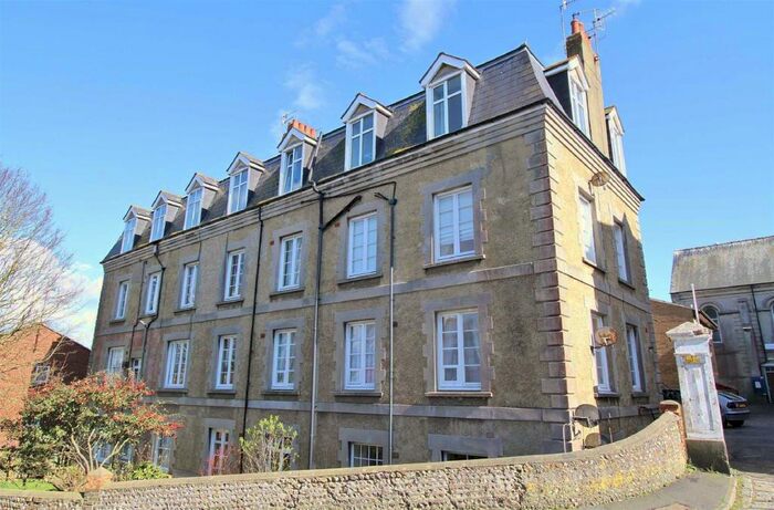 1 Bedroom Flat To Rent In Meeching Place, Newhaven, BN9