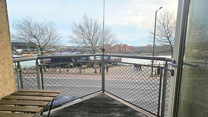 2 Bedroom Apartment To Rent In Capital Edge, Hotwell Road, BS8