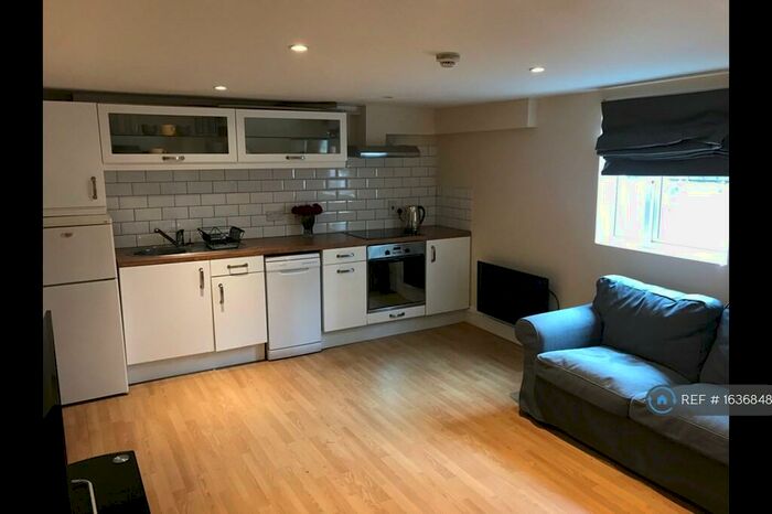 1 Bedroom Flat To Rent In Zinzan Street, Reading, RG1