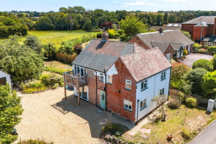 4 Bedroom Cottage For Sale In Ledbury Road, Dymock, Gloucestershire, GL18