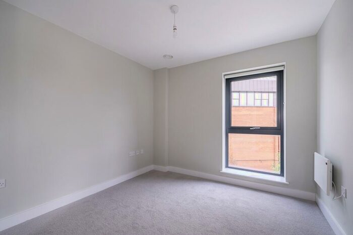 2 Bedroom Apartment To Rent In Purl House, Market St Newbury, RG14