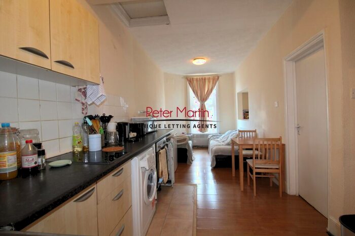 2 Bedroom Flat To Rent In Fortess Road, Kentish Town, NW5