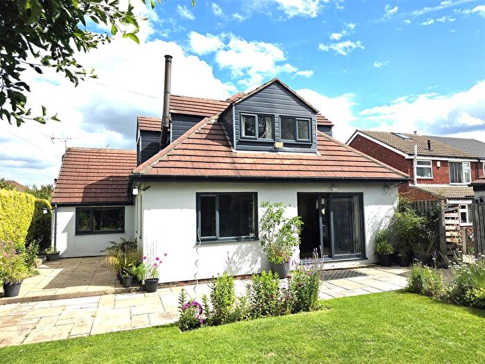 4 Bedroom Detached House For Sale In Glenholme Road, Farsley, Pudsey, LS28
