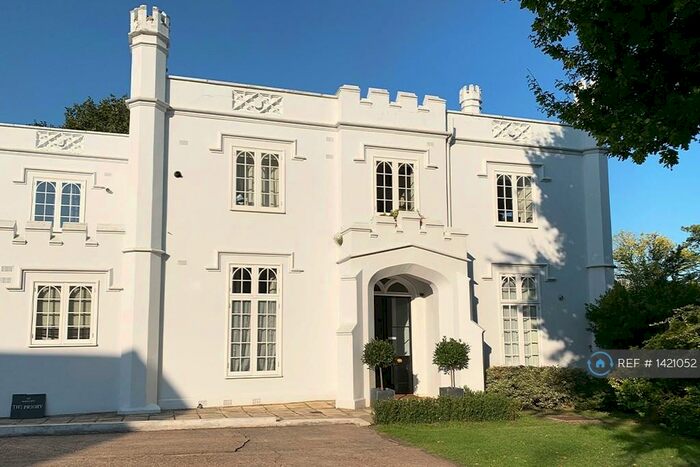 1 Bedroom Flat To Rent In The Priory, London, SW12