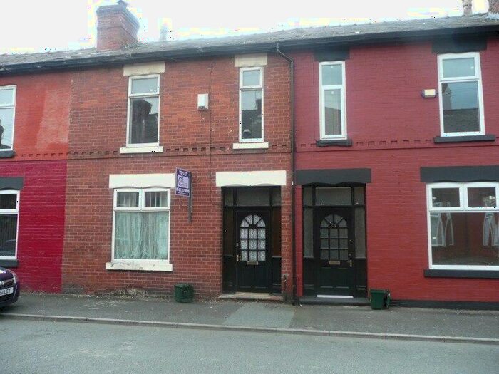 4 Bedroom Flat To Rent In HIbbert Street, Rusholme, Manchester, M14