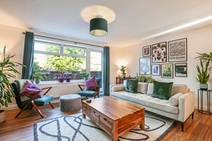 3 Bedroom Property For Sale In Wastdale Road, London, London, SE23