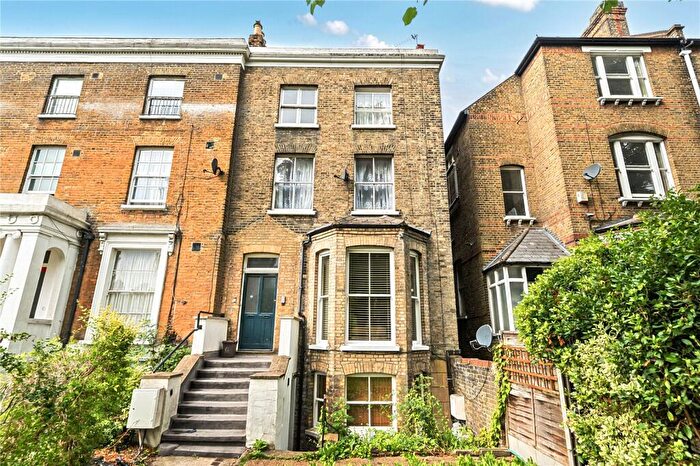 1 Bedroom Flat For Sale In Peckham Rye, London, SE22