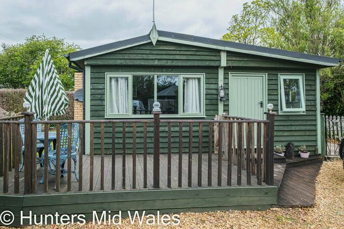 2 Bedroom Park Home For Sale In Cross Gates, Llandrindod Wells, LD1