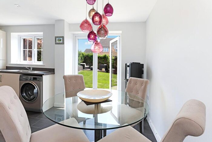 3 Bedroom Semi-Detached House For Sale In Anderson Lane, Morley, LS27