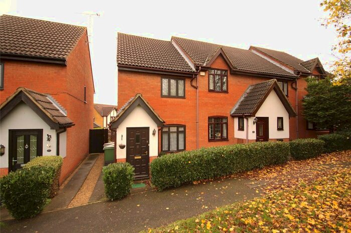 2 Bedroom End Of Terrace House To Rent In Perrymead, Luton, Bedfordshire, LU2