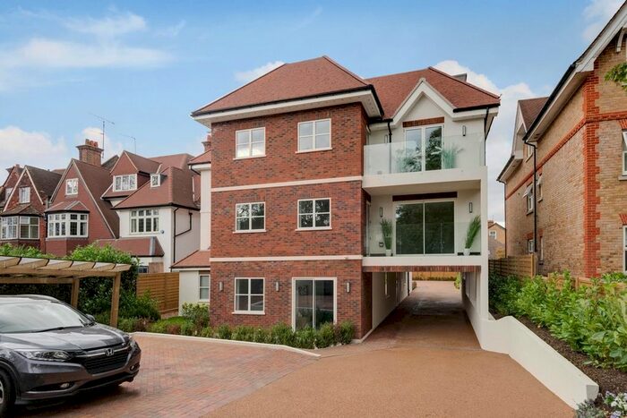 2 Bedroom Flat To Rent In Hendon Lane, London, N3