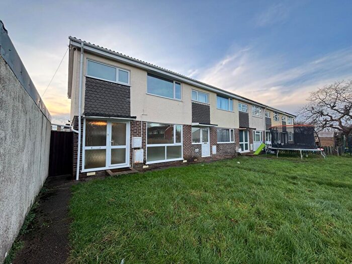 3 Bedroom House To Rent In Glenfall, Yate, Bristol, BS37