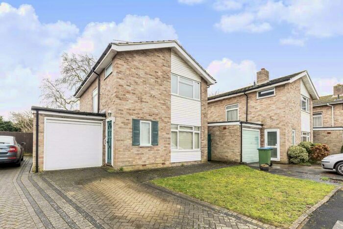 3 Bedroom Detached House To Rent In Dene Gardens, Thames Ditton, KT7