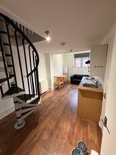 Studio To Rent In Cricklewood Broadway, London, NW2