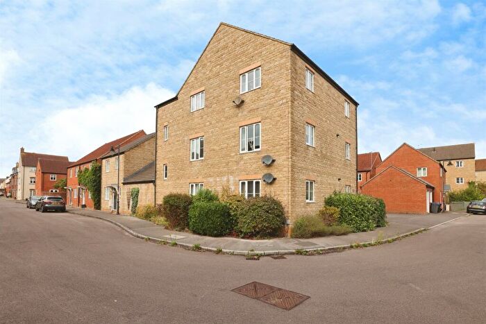 2 Bedroom Apartment For Sale In Minnow Close, Calne, SN11